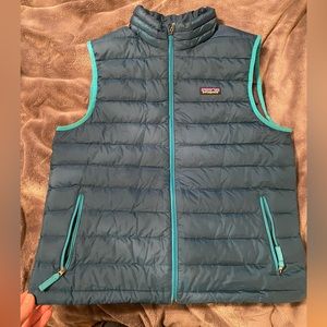 Patagonia boys down vest size XXL